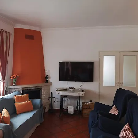 Nyaraló Family Pool & Caparica