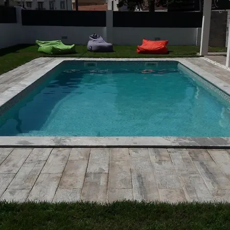 Family Pool & Holiday home *