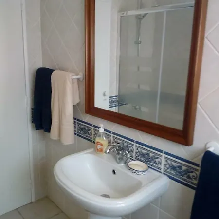 Holiday home Family Pool & Caparica