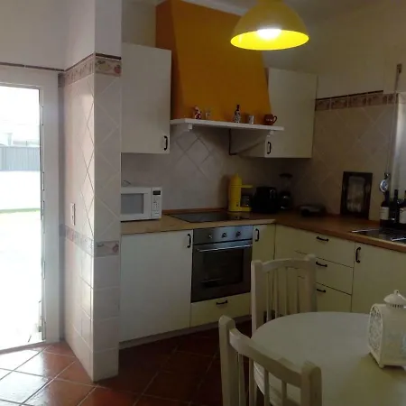 Family Pool & Nyaraló