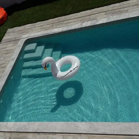 Сasa de vacaciones Family Pool &